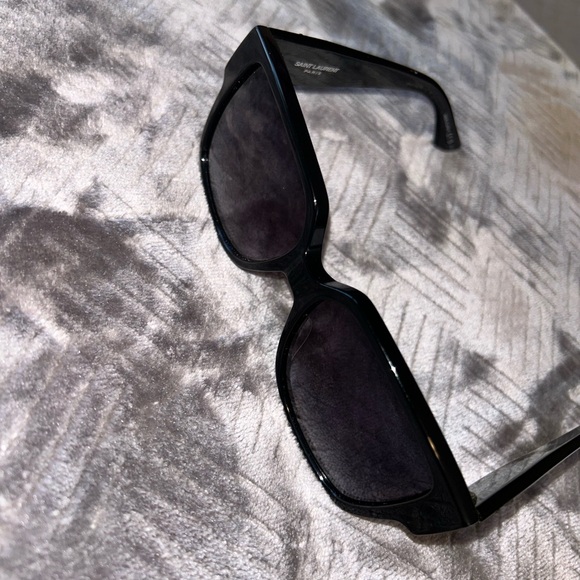 Yves Saint Laurent Sunglasses - Square SL M9 Sunglasses Black - Picture 7 of 15
